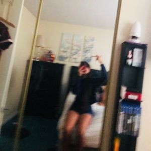 Meet your Posher, Leslie